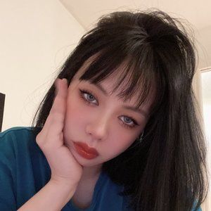 Meet your Posher, Vivian